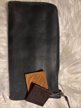 Men's Black Leather Zip Wallet with Leather Tag Accent